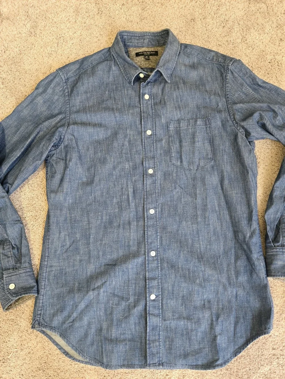 Banana Republic Men's Blue Denim Chambray Button-Down Shirt Slim Fit Size Medium